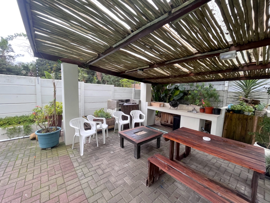 1 Bedroom Property for Sale in Sunridge Western Cape